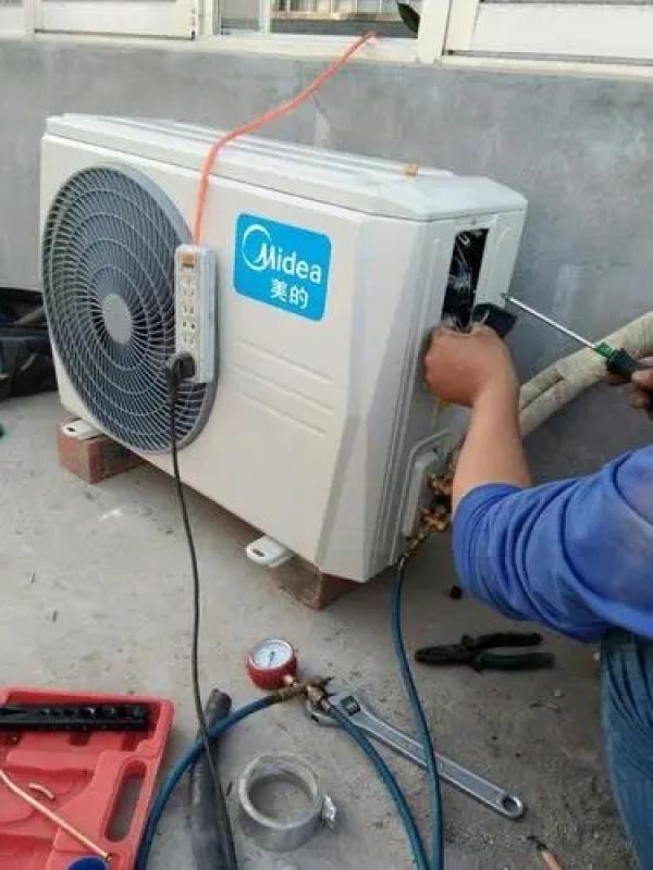 甘家口附近空调加氟维修安装